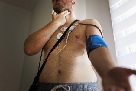 Die längerfristige Überwachung der Blutdruckwerte, i.d.R. über mindestens 24 Stunden, ermöglicht eine wesentlich genauere medizinische Beurteilung als die Momentaufnahme einer einzelnen Messung.